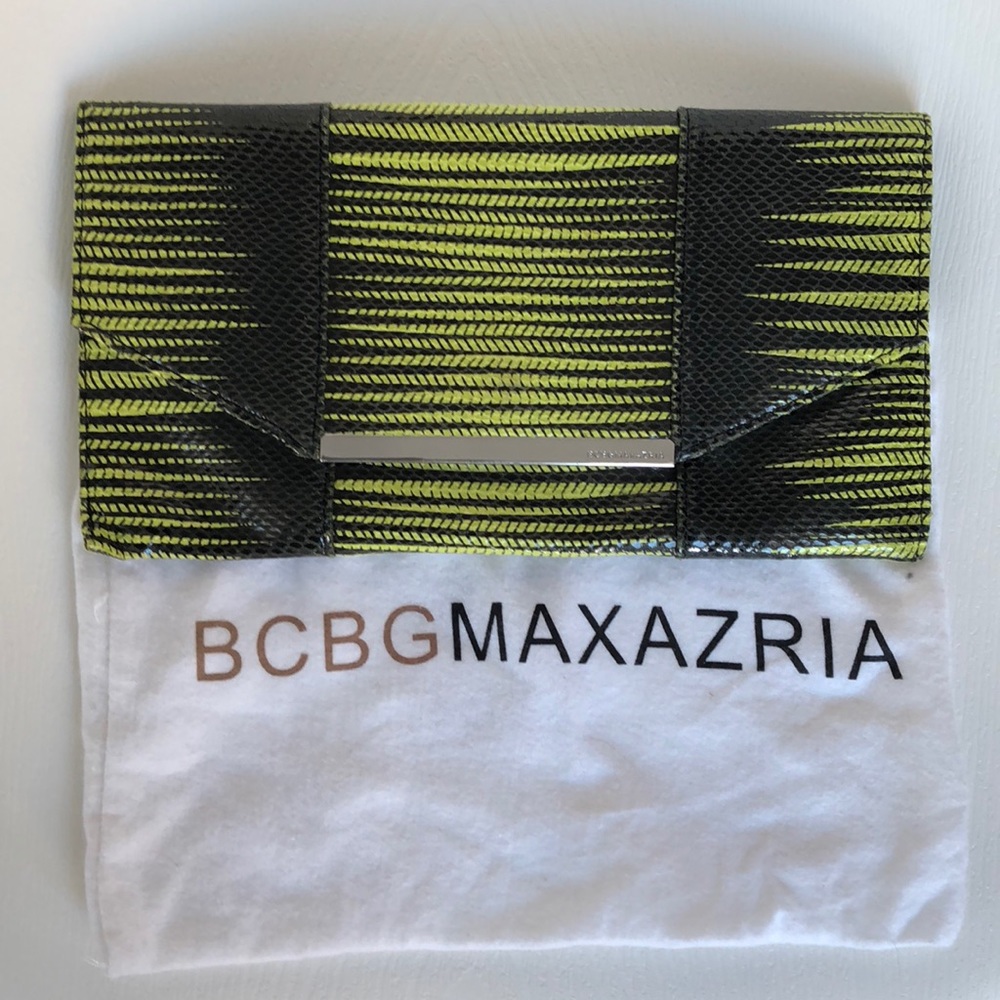 BCBG clutch